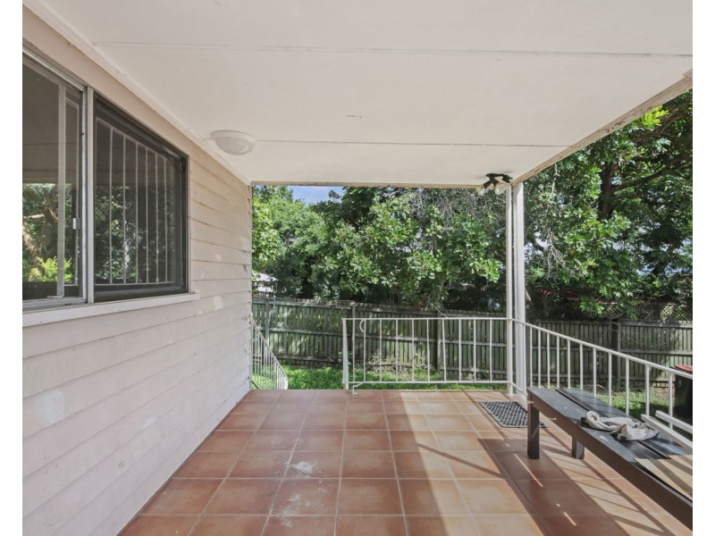 32 Fort Rd, Oxley QLD 4075