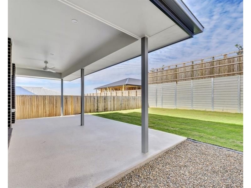 7 Peter Harbeck Street, Spring Mountain QLD 4124