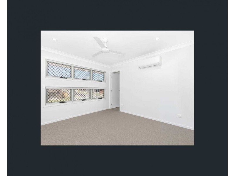 27 New York Way, Spring Mountain QLD 4124