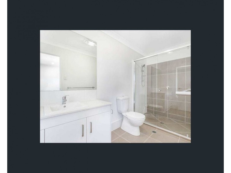 27 New York Way, Spring Mountain QLD 4124