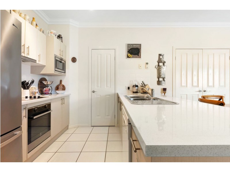 88 Park Edge Drive, Springfield Lakes QLD 4300