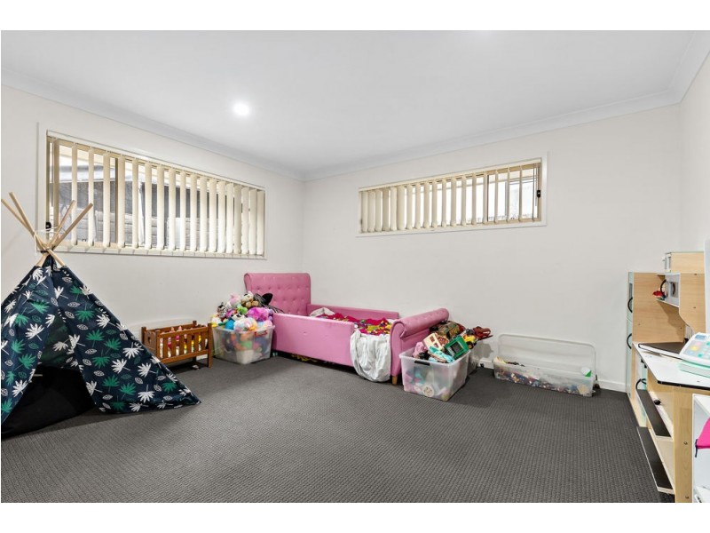 17 Jaffray Street, Bellbird Park QLD 4300