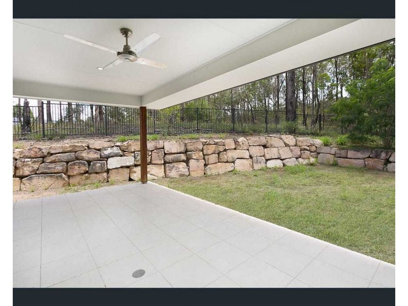 2/27 Eustace Cct, Augustine Heights QLD 4300