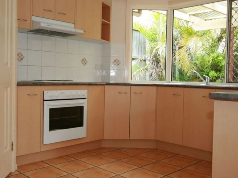10 Crediton Place, Forest Lake QLD 4078