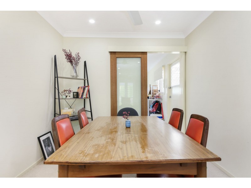 15 Gladstone Street, Oxley QLD 4075