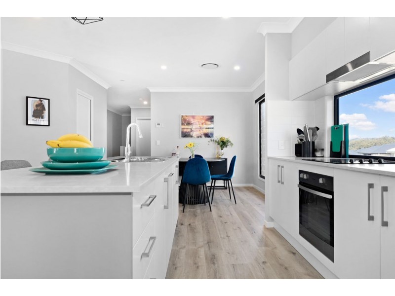 10 Roberts Crescent, Bellbird Park QLD 4300