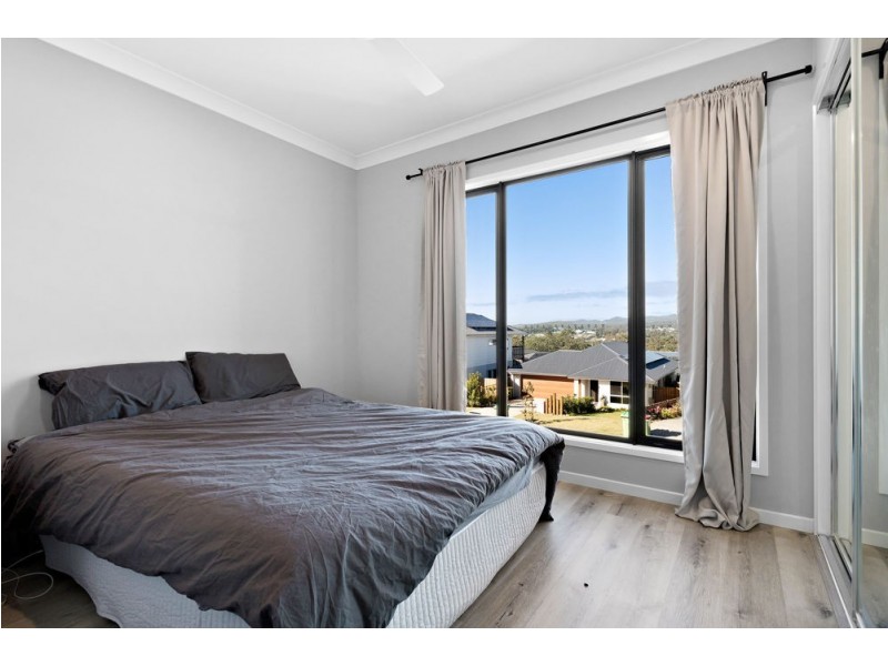 10 Roberts Crescent, Bellbird Park QLD 4300