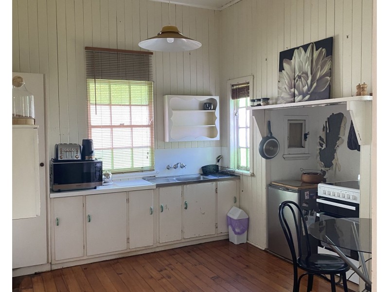 69 Brown Parade, Ashgrove QLD 4060