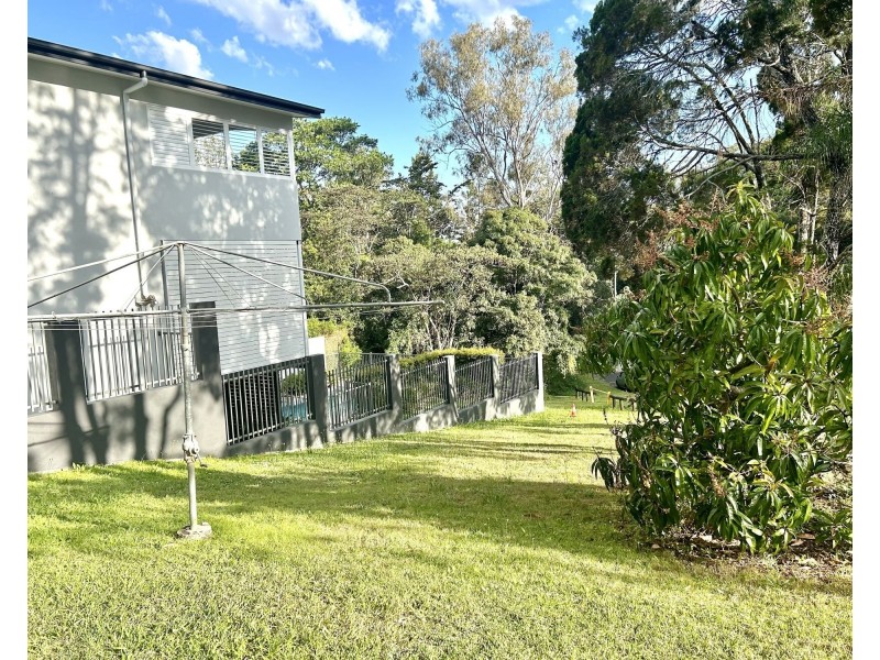 69 Brown Parade, Ashgrove QLD 4060