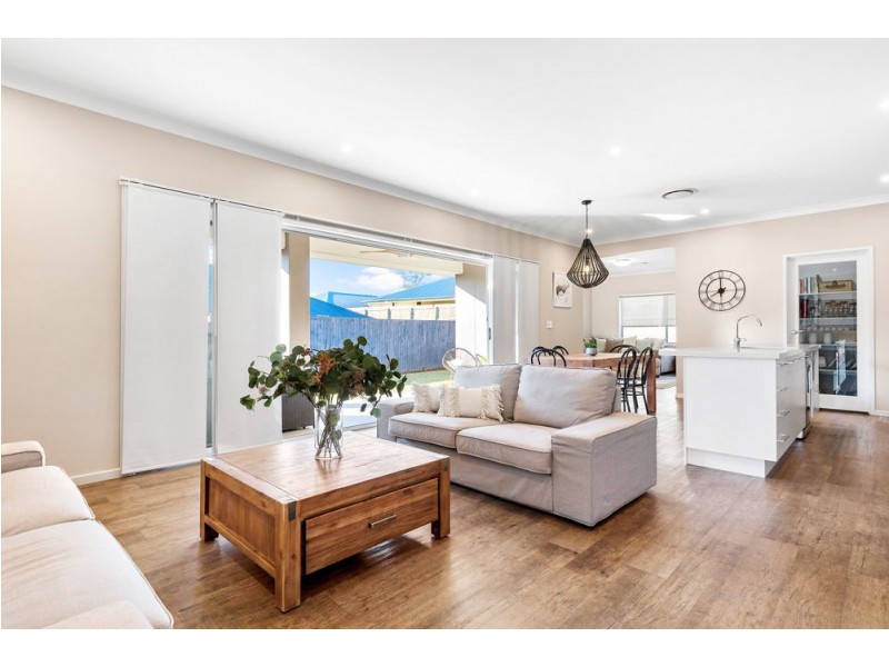 14 Abbot Circuit, Bellbird Park QLD 4300