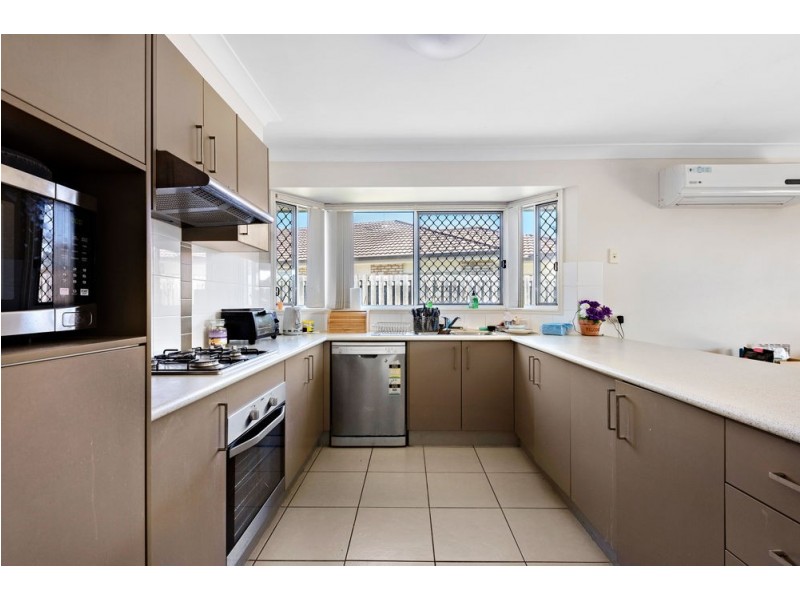 6 Raleigh Place, Redbank Plains QLD 4301