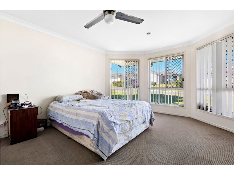 6 Raleigh Place, Redbank Plains QLD 4301