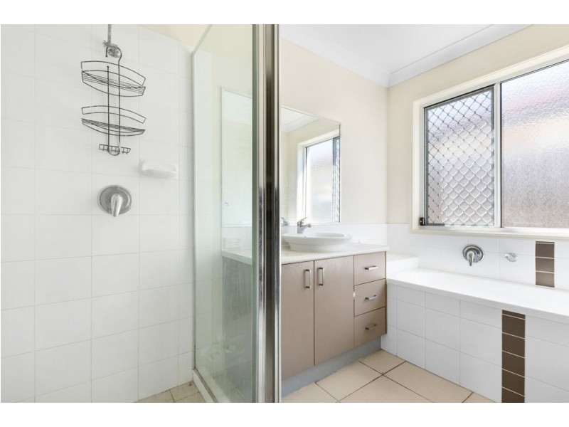 6 Raleigh Place, Redbank Plains QLD 4301