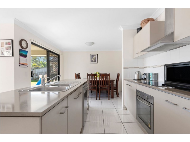 2 Starlight Court, Springfield QLD 4300