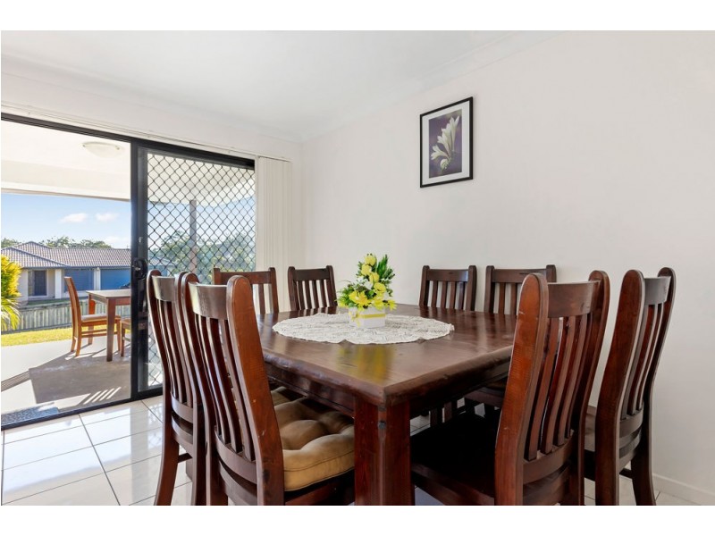 2 Starlight Court, Springfield QLD 4300
