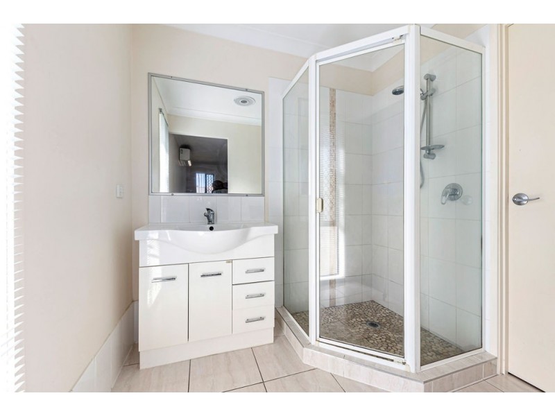 2 Starlight Court, Springfield QLD 4300