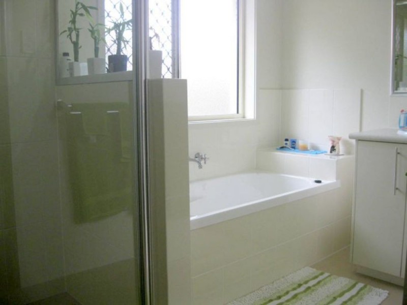 11 Peggy Cres, Redbank Plains QLD 4301