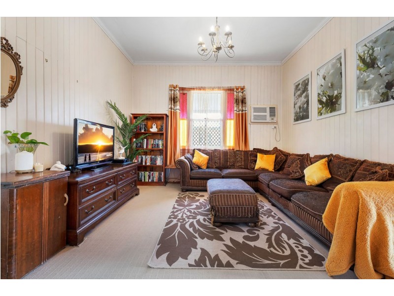 9 Cardew Street, East Ipswich QLD 4305