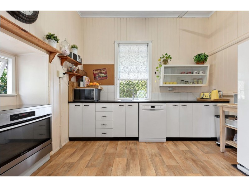 9 Cardew Street, East Ipswich QLD 4305