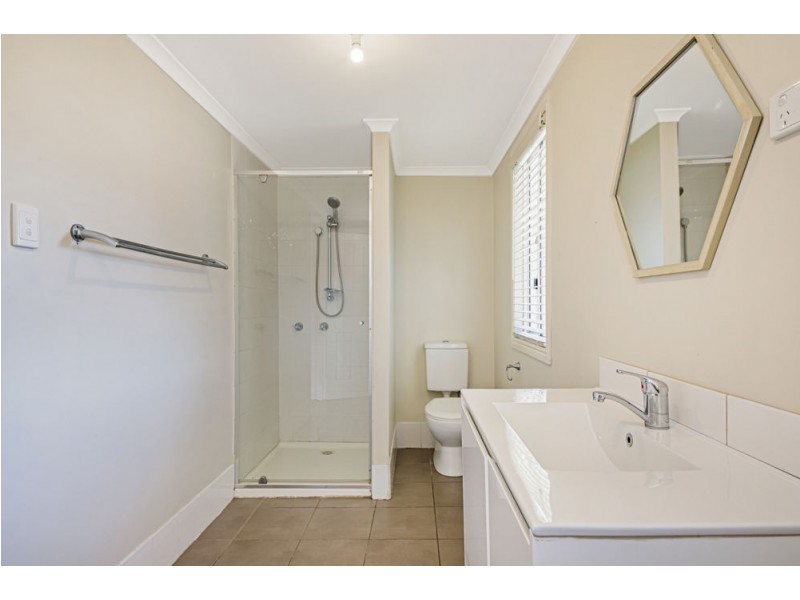 14 delacy street, North Ipswich QLD 4305