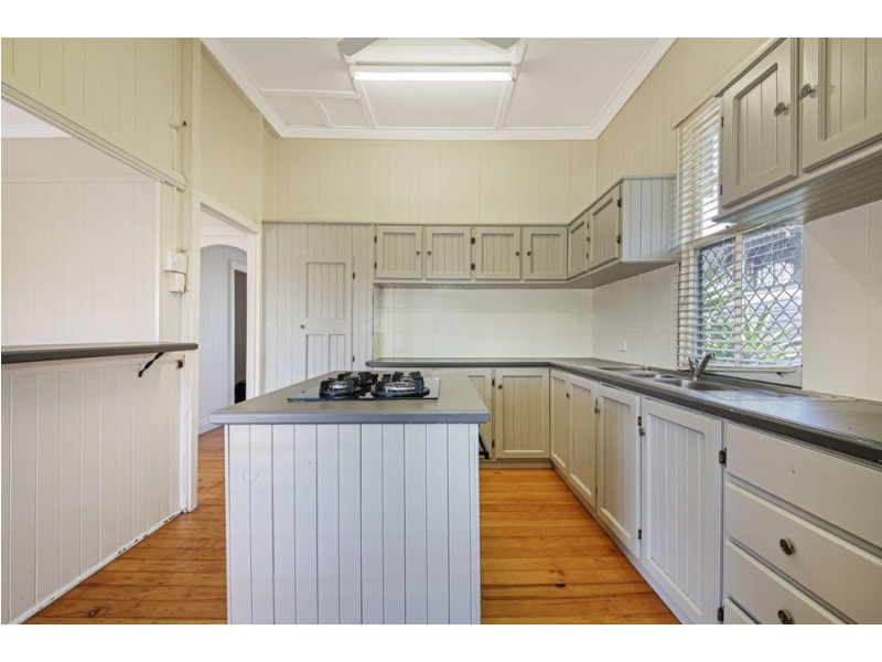 14 delacy street, North Ipswich QLD 4305