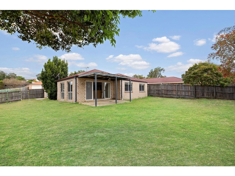 33 Vanessa Court, Camira QLD 4300