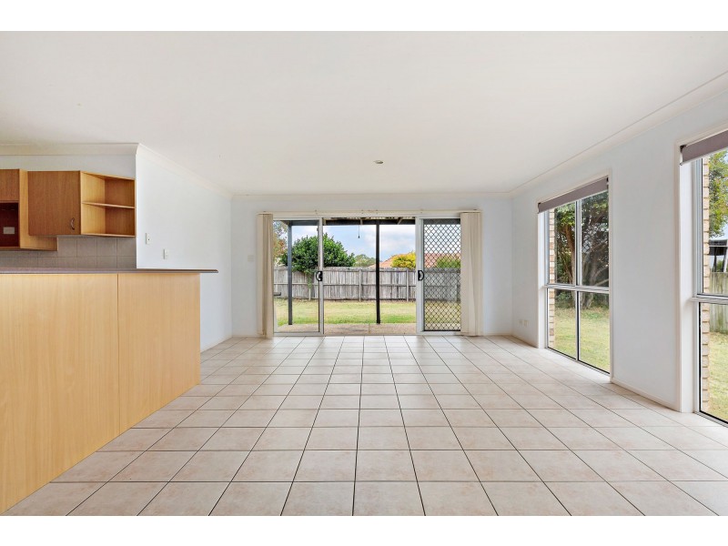 33 Vanessa Court, Camira QLD 4300