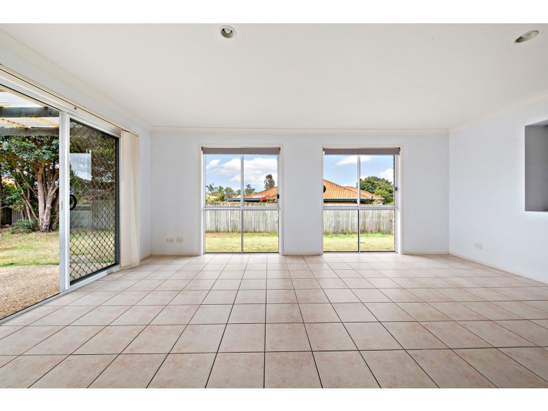 33 Vanessa Court, Camira QLD 4300