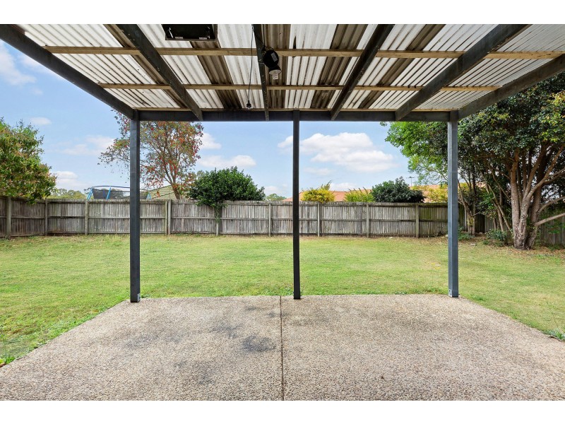 33 Vanessa Court, Camira QLD 4300
