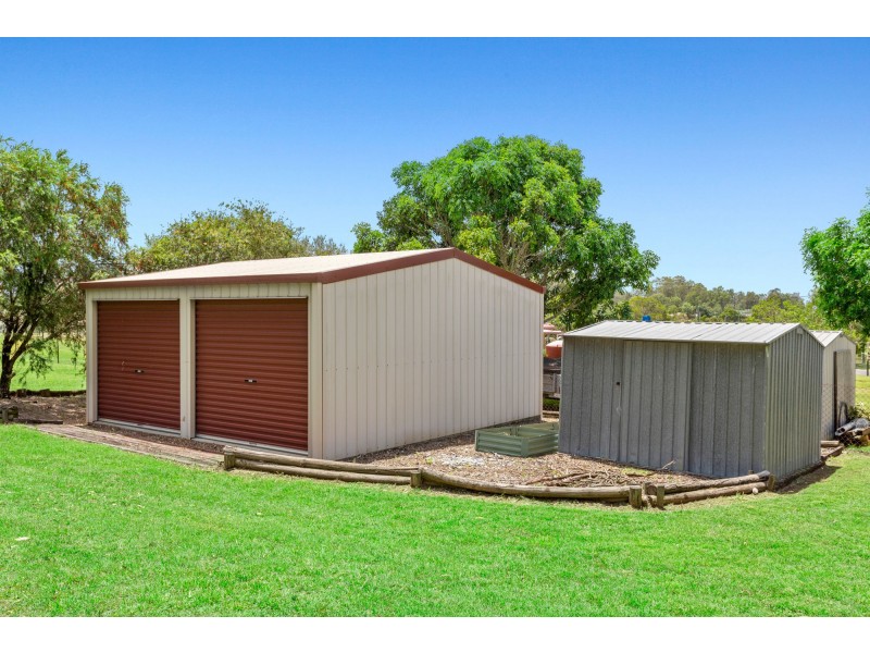 8 Banbury Court, Willowbank QLD 4306