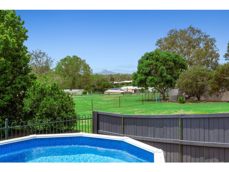 8 Banbury Court, Willowbank QLD 4306