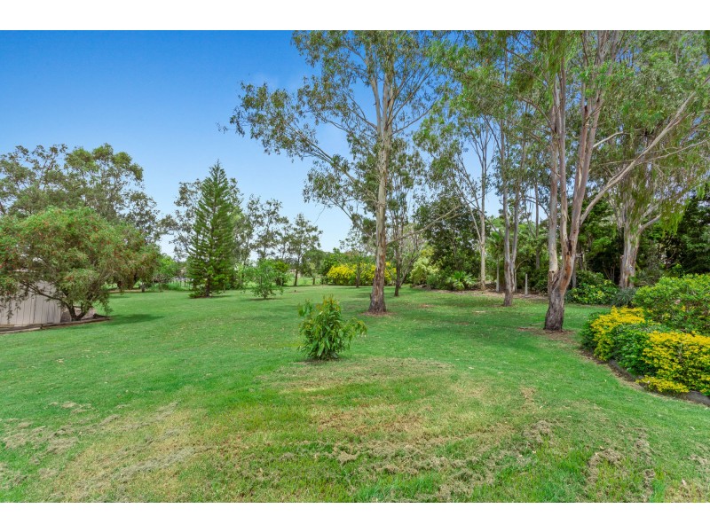 8 Banbury Court, Willowbank QLD 4306