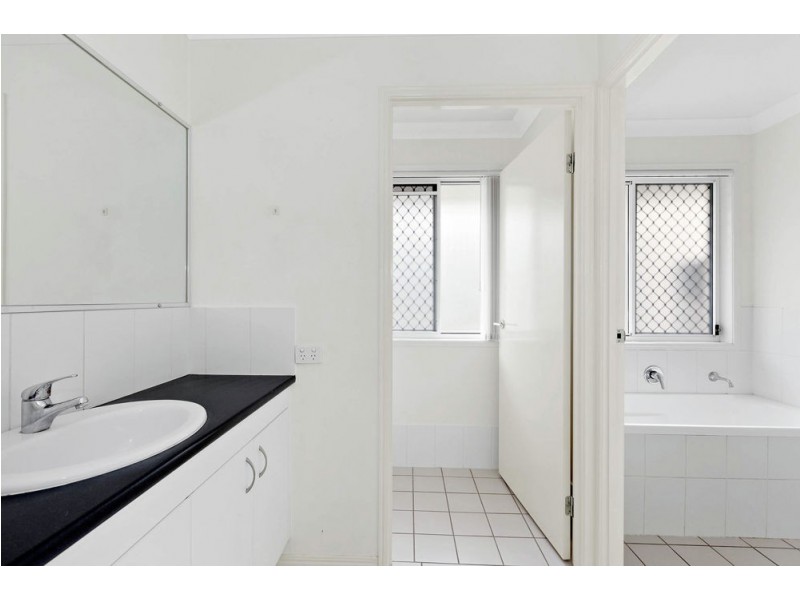 35 Penrose Cct, Redbank Plains QLD 4301