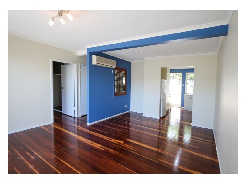 2/104 Carmody Road, St Lucia QLD 4067