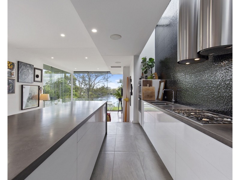 87 Goldieslie Road, Indooroopilly QLD 4068