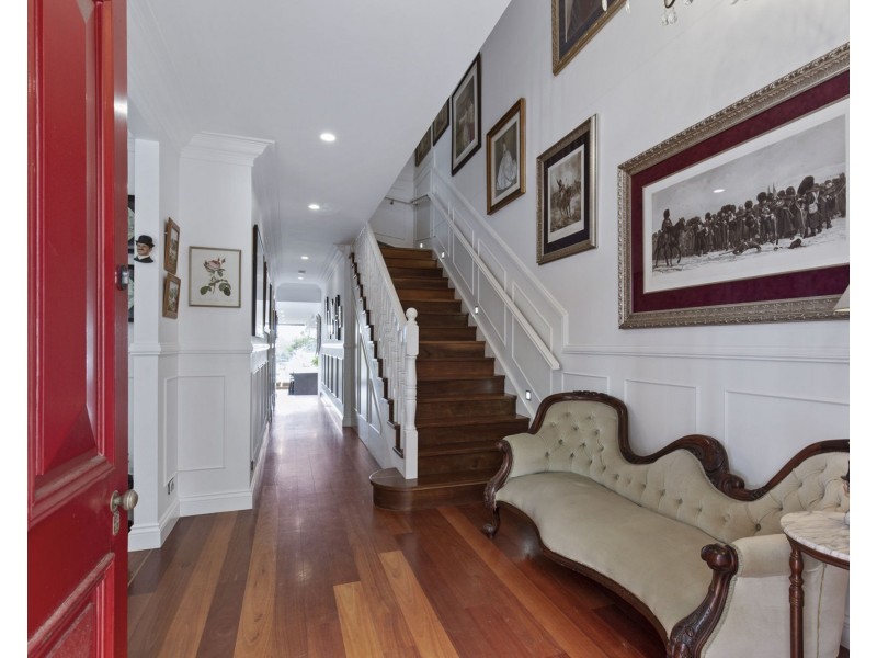 87 Goldieslie Road, Indooroopilly QLD 4068