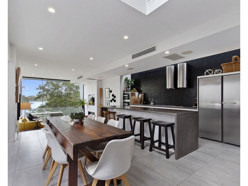 87 Goldieslie Road, Indooroopilly QLD 4068