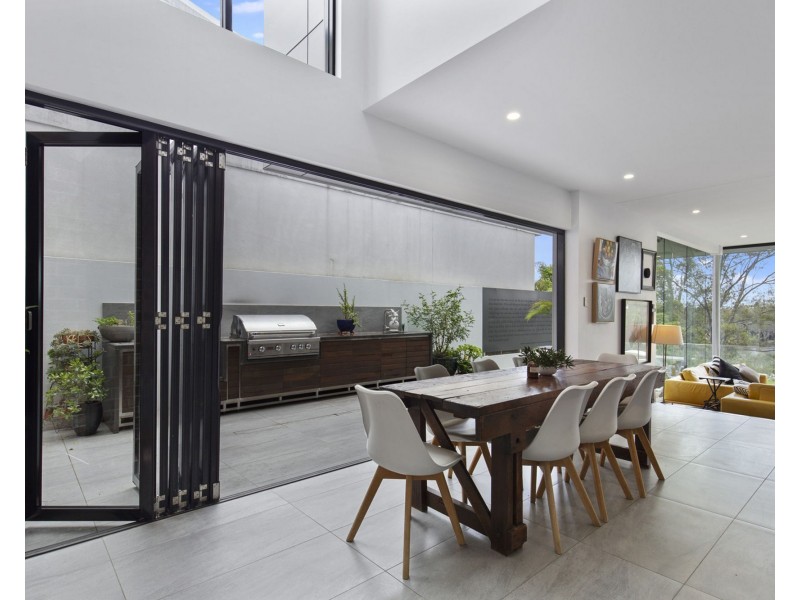 87 Goldieslie Road, Indooroopilly QLD 4068