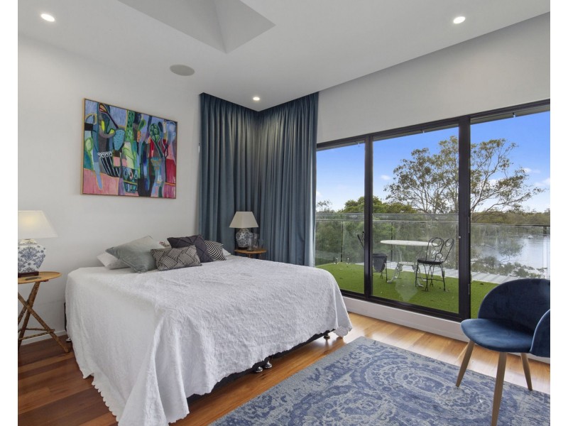 87 Goldieslie Road, Indooroopilly QLD 4068