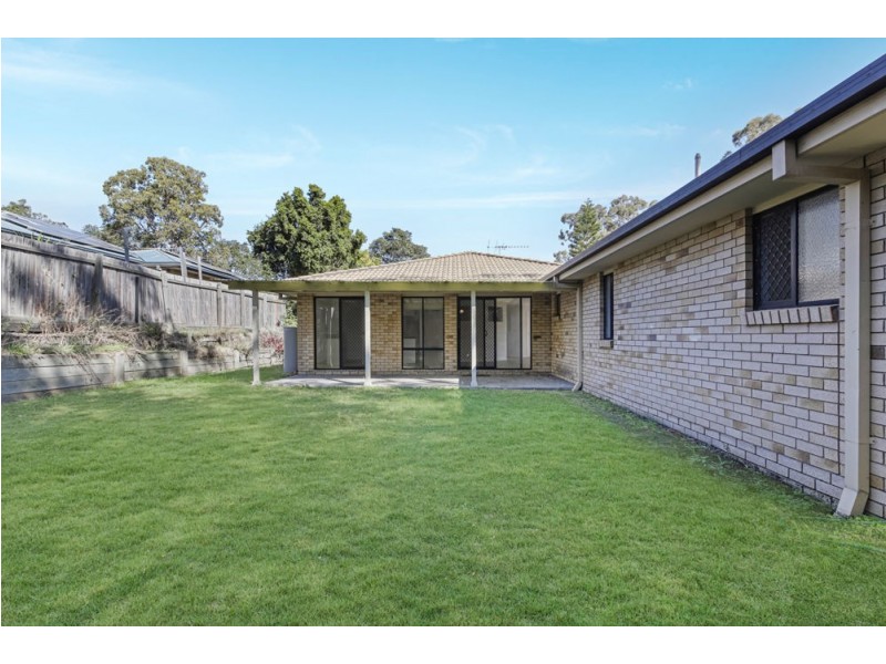 11 Samford Place, Forest Lake QLD 4078