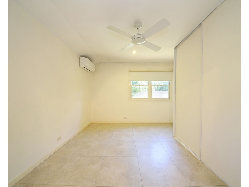 1 DELPHIN ST, Kenmore QLD 4069