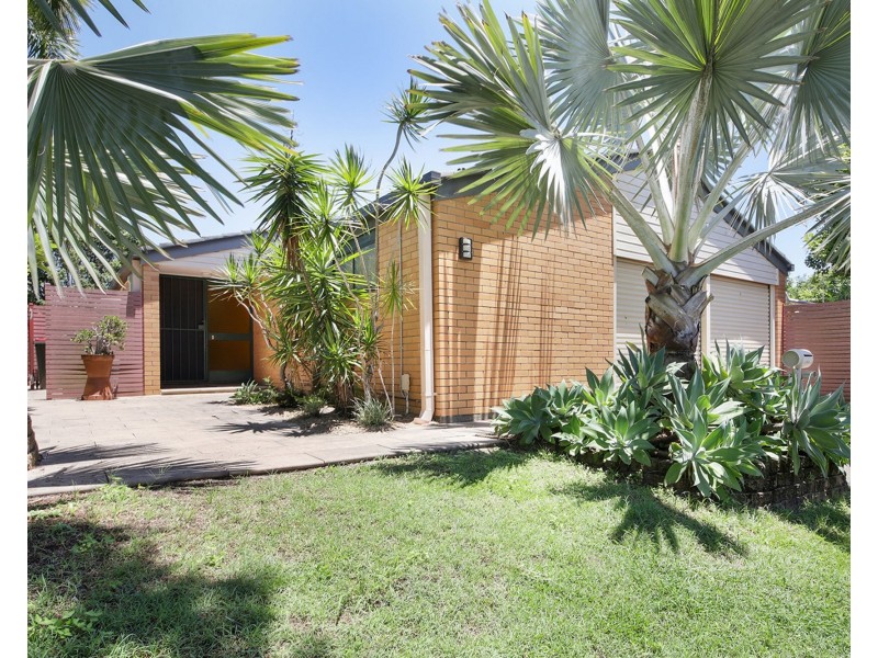 1 DELPHIN ST, Kenmore QLD 4069