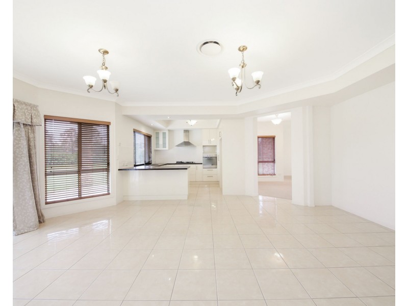 37 Longbow Crescent, Forestdale QLD 4118