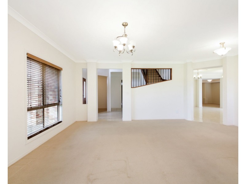 37 Longbow Crescent, Forestdale QLD 4118