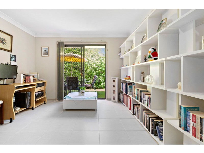 27 Riverside Crescent, Springfield Lakes QLD 4300
