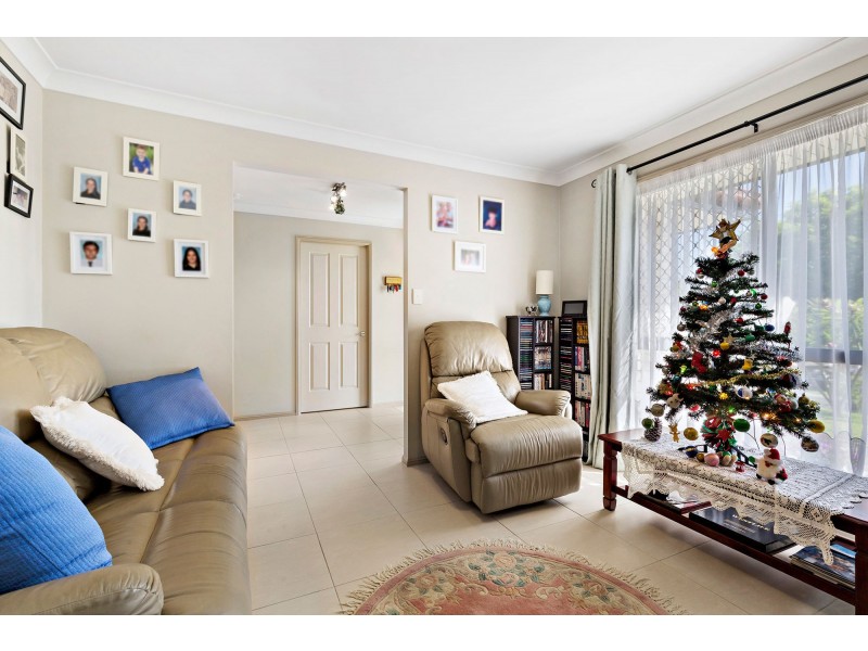 27 Riverside Crescent, Springfield Lakes QLD 4300