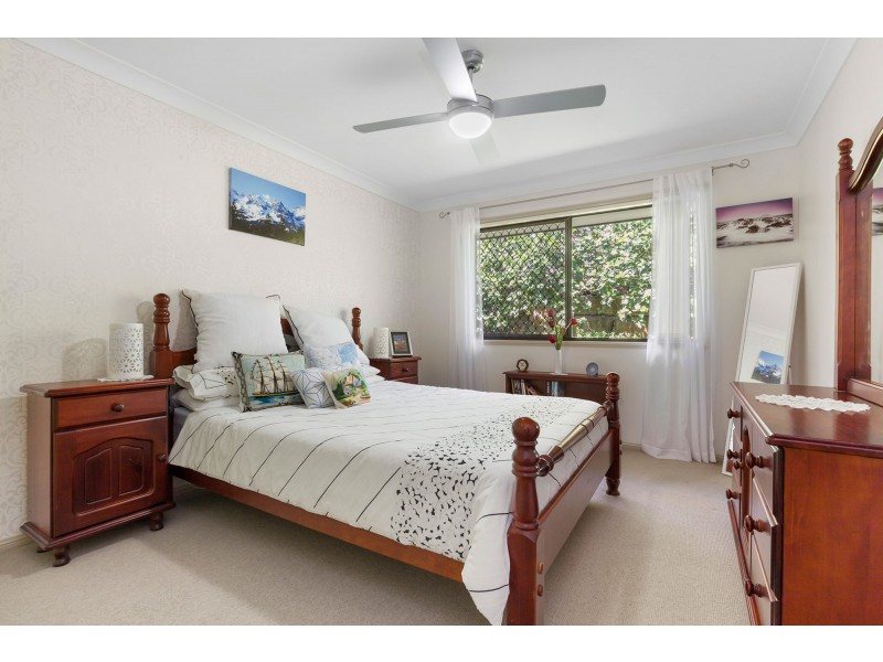27 Riverside Crescent, Springfield Lakes QLD 4300