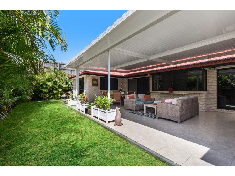 27 Riverside Crescent, Springfield Lakes QLD 4300
