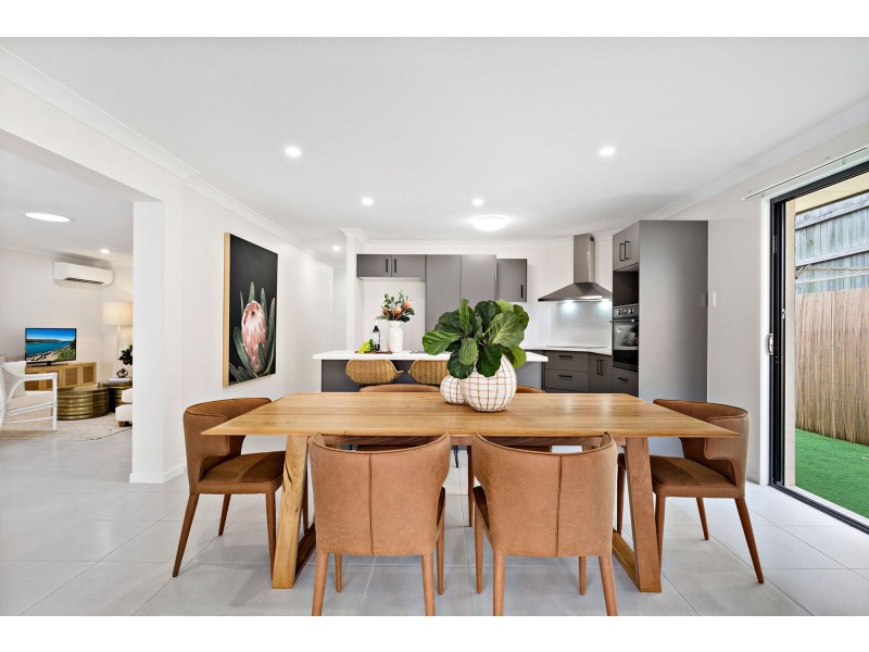21 Speckled Circuit, Springfield Lakes QLD 4300