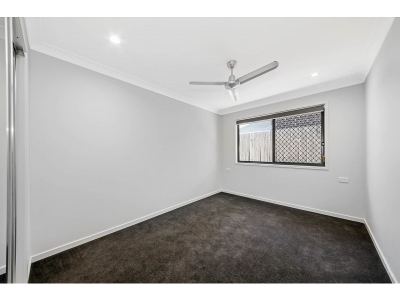 8 Glendale Crescent, Heathwood QLD 4110